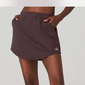 ALO Accolade High Waist Skirt Raisin Brown Size Small great gently used cond